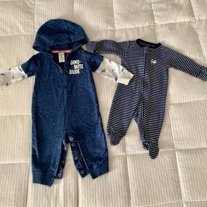 CARTER’S Baby 6 mo romper/ newborn Footie sleeper - GUC
